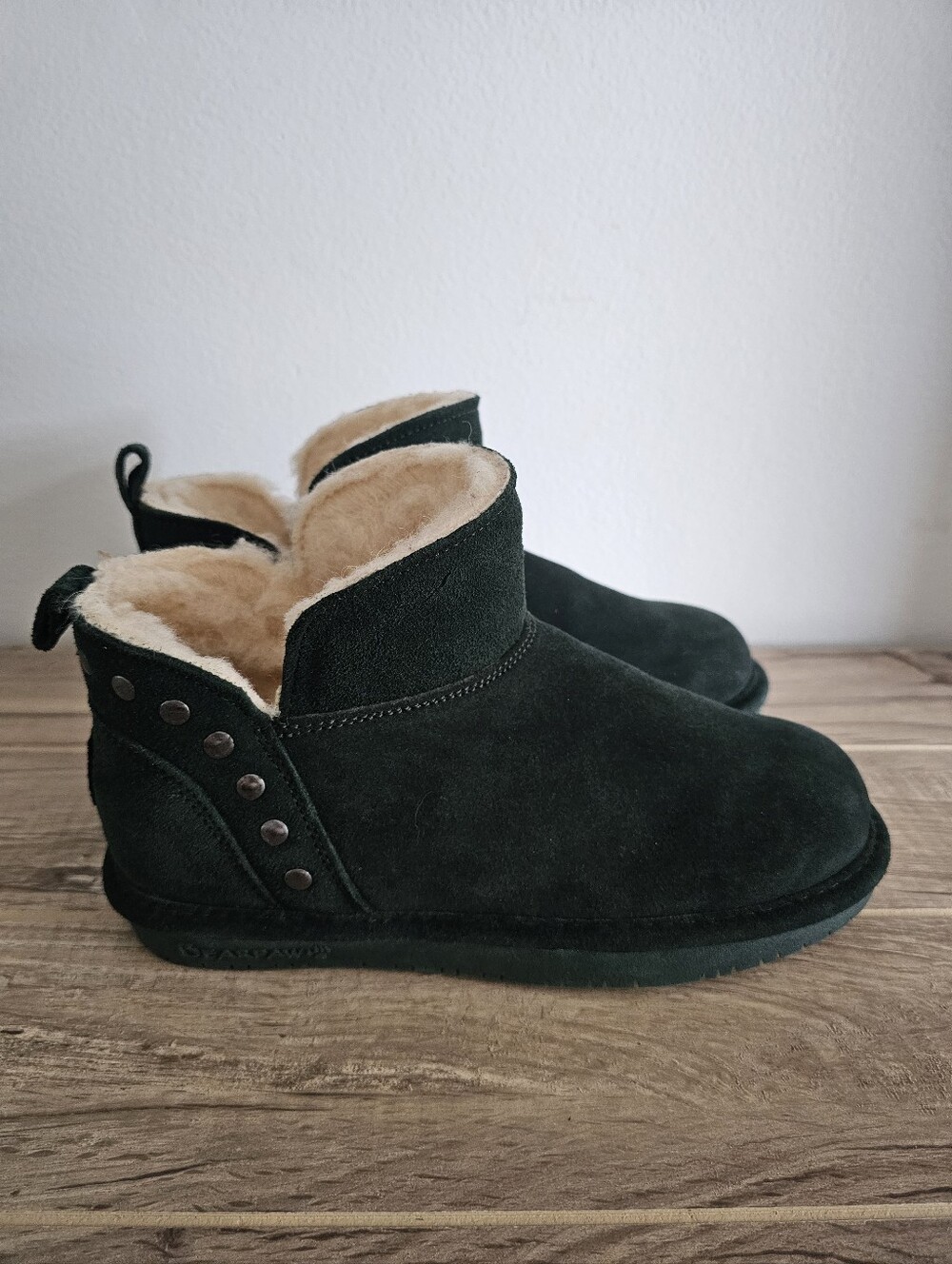 BearPaw Womens Green Suede Ankle Boots Size 6